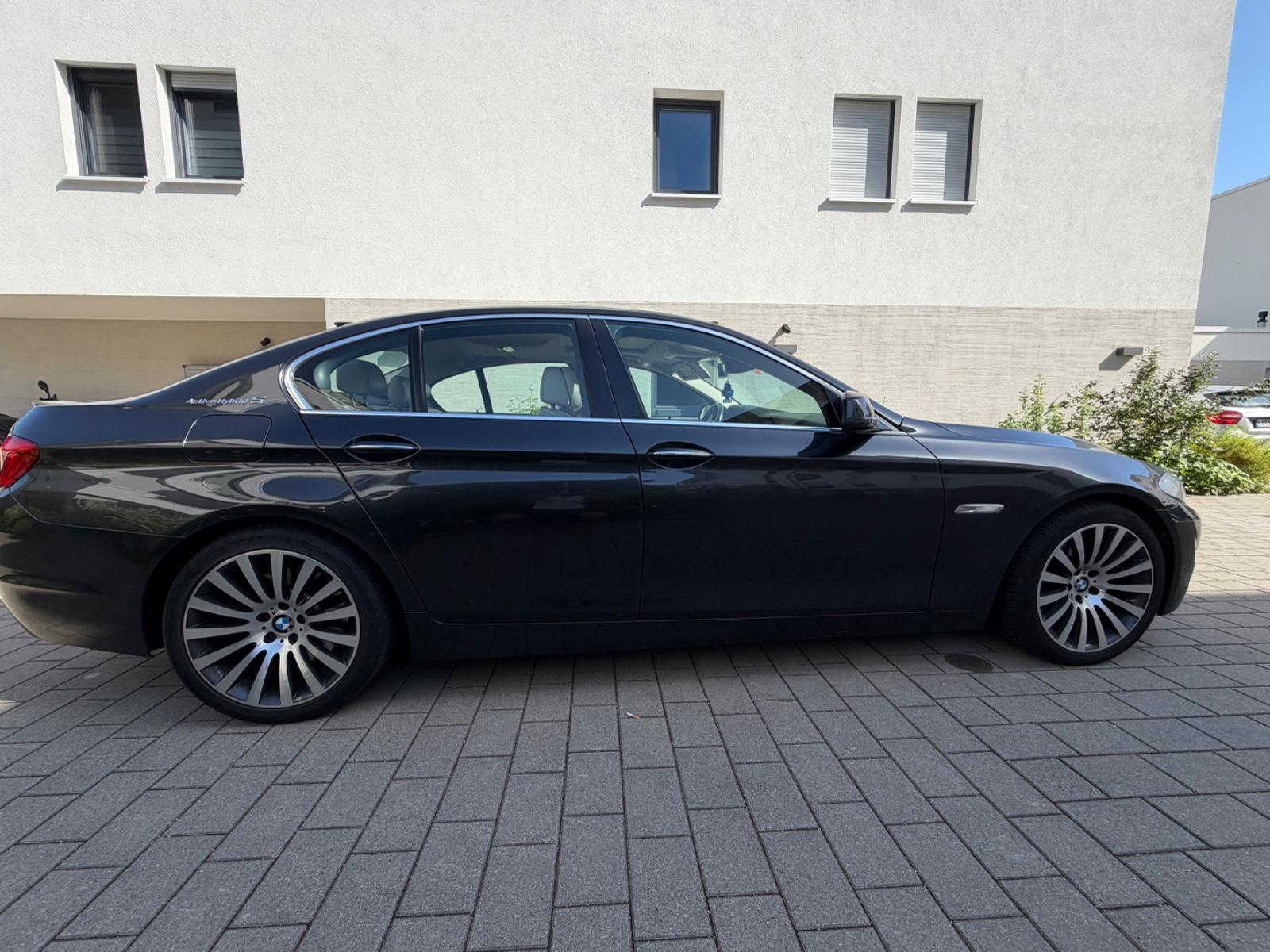 BMW ActiveHybrid 5 -8fach Bereift 