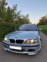BMW E46 Touring 330i Edition 33 - BMW 330 mit Benzin-Antrieb: Kombi, E46 330i