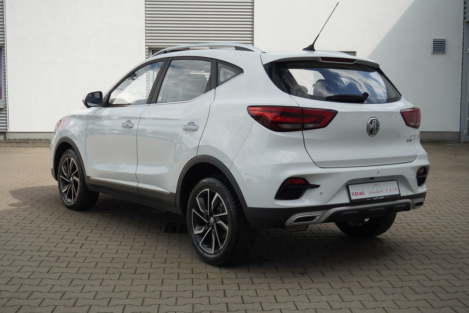 MG ZS