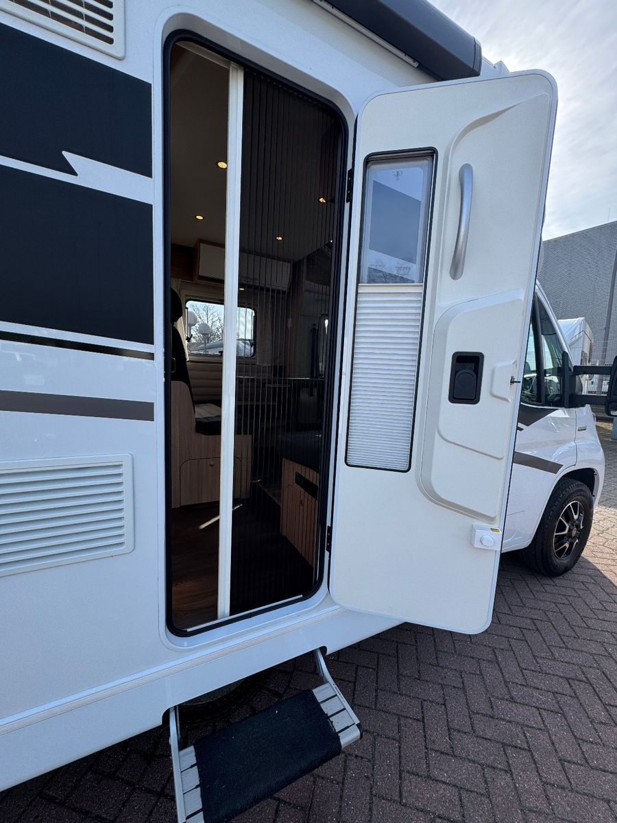 Fahrzeugabbildung Sunlight T 68 ADVENTURE EDITION FIAT LITIHIUM INVERTER 1H