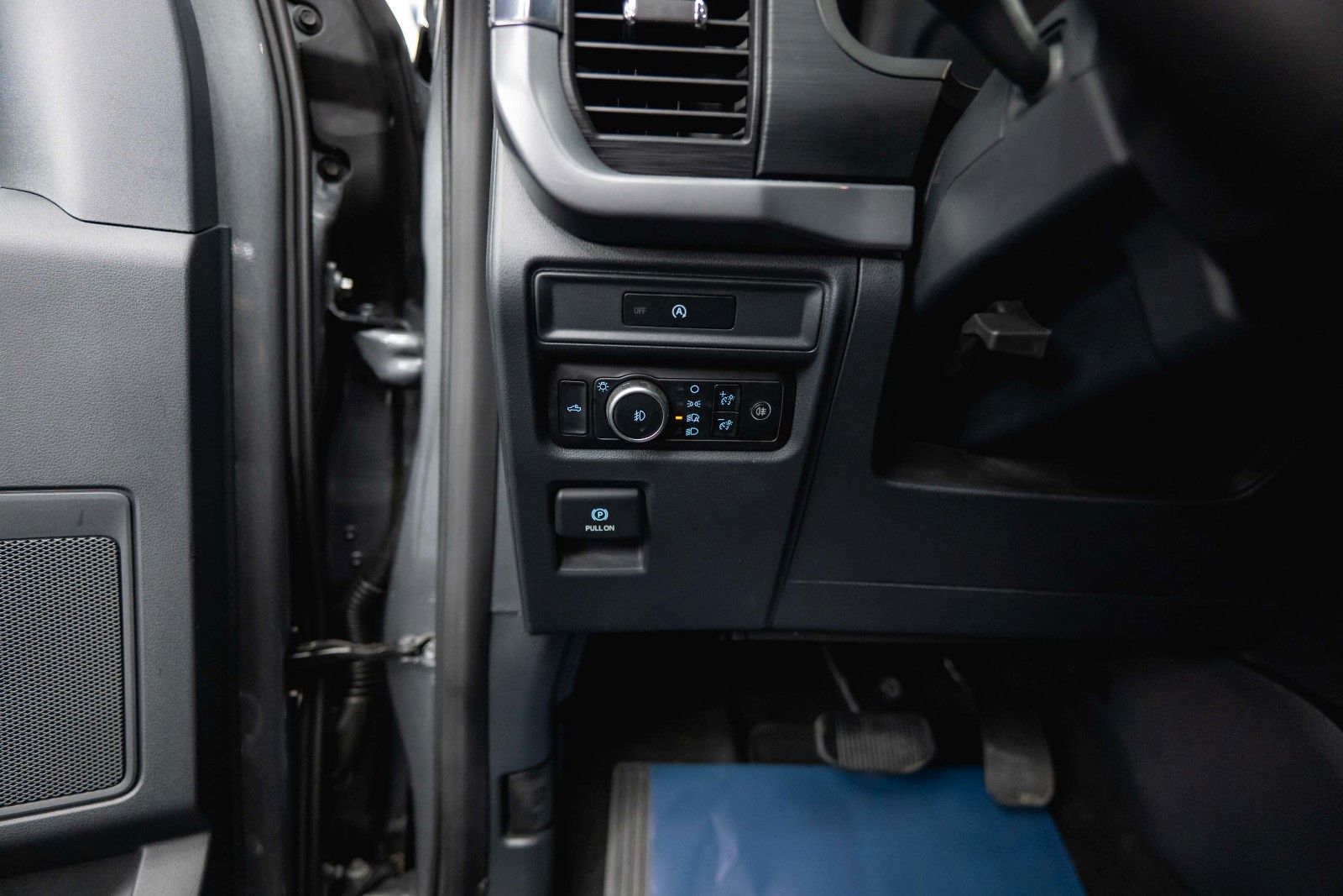 Fahrzeugabbildung Ford F150 5.0L V8 4x4 Offroad SuperCrew RAPTOR 19%