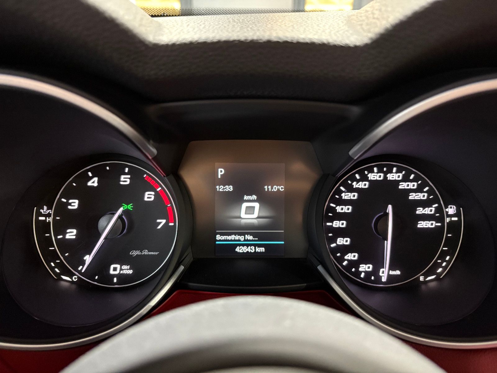 Fahrzeugabbildung Alfa Romeo Stelvio Super Q4/BI-XENON/PDC/AUTOMATIK/SPURHALT