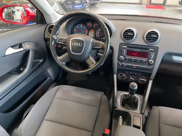 Audi A3 2.0 TDI Attraction*TÜV1226*Klima*Schiebedach