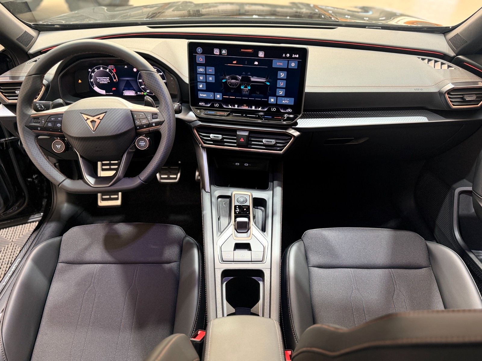 Fahrzeugabbildung CUPRA Formentor 2.0 4Drive, AHK