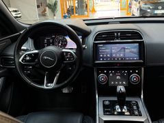 JAGUAR XE R-Dynamic S|ACC|HUD|SHZ|PDC|LED|DAB|BT|Kamera