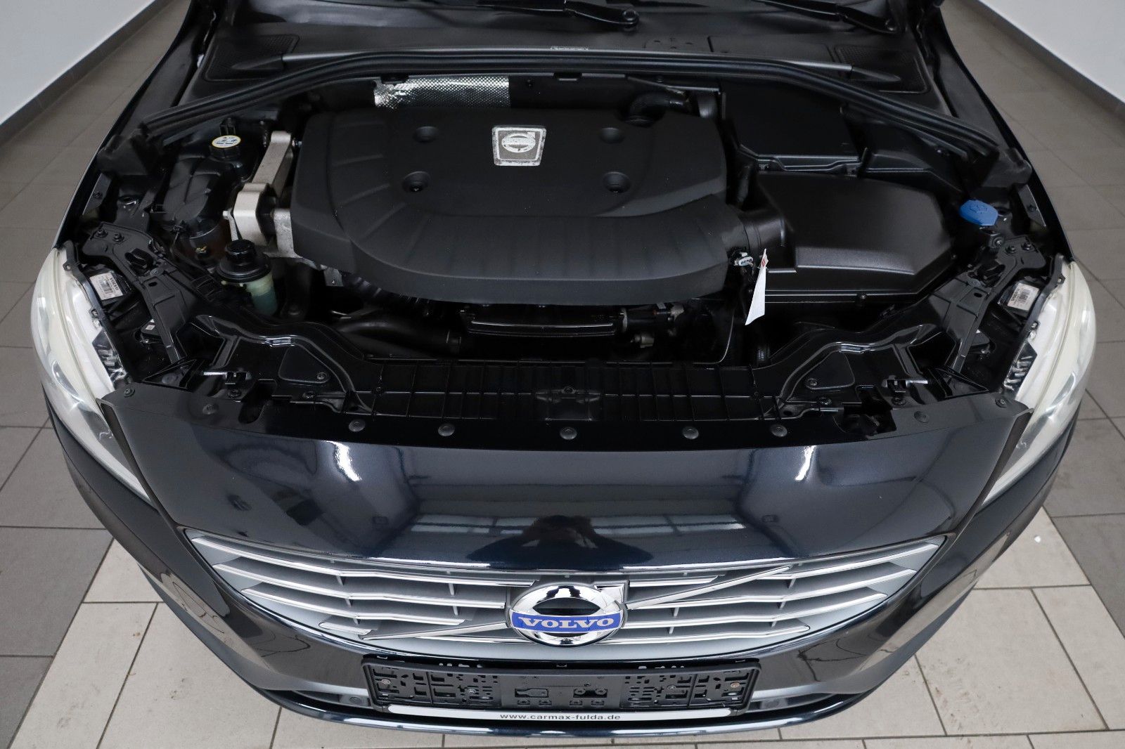 Fahrzeugabbildung Volvo V60 Kombi Business Edition Xenon,Navi,Harman/K,