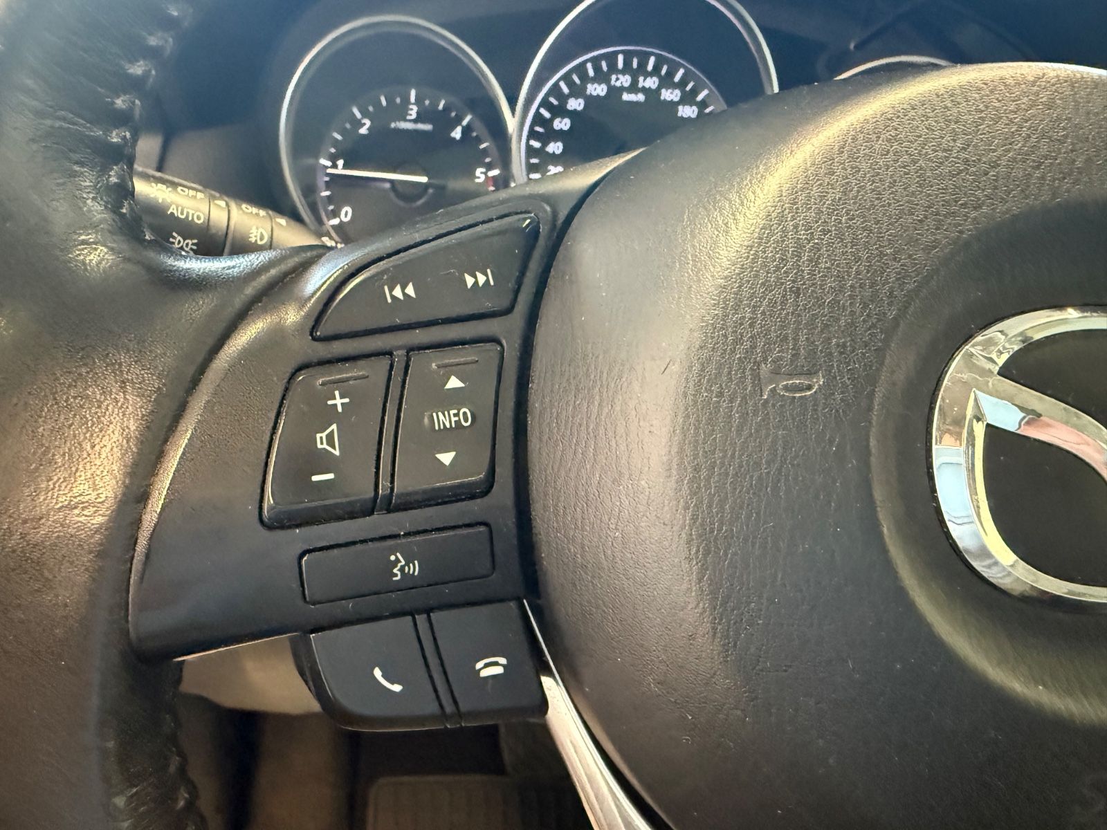 Fahrzeugabbildung Mazda CX-5 Sports-Line ALLRAD, Rückfahrkamera Techpak.