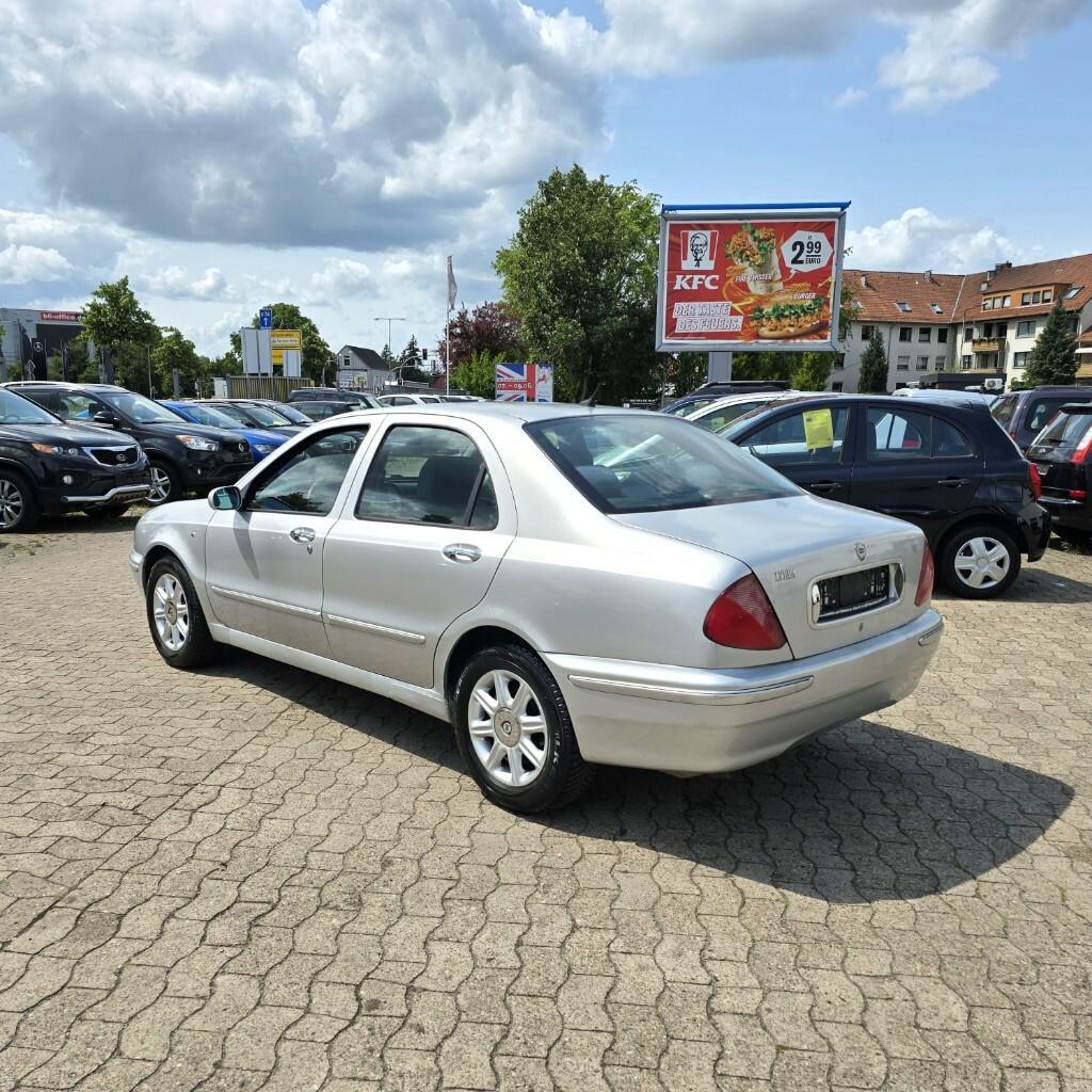 Lancia Lybra 2.0i LX 82000 KM AUTOM NAVI ALU KLIMAAUTOM