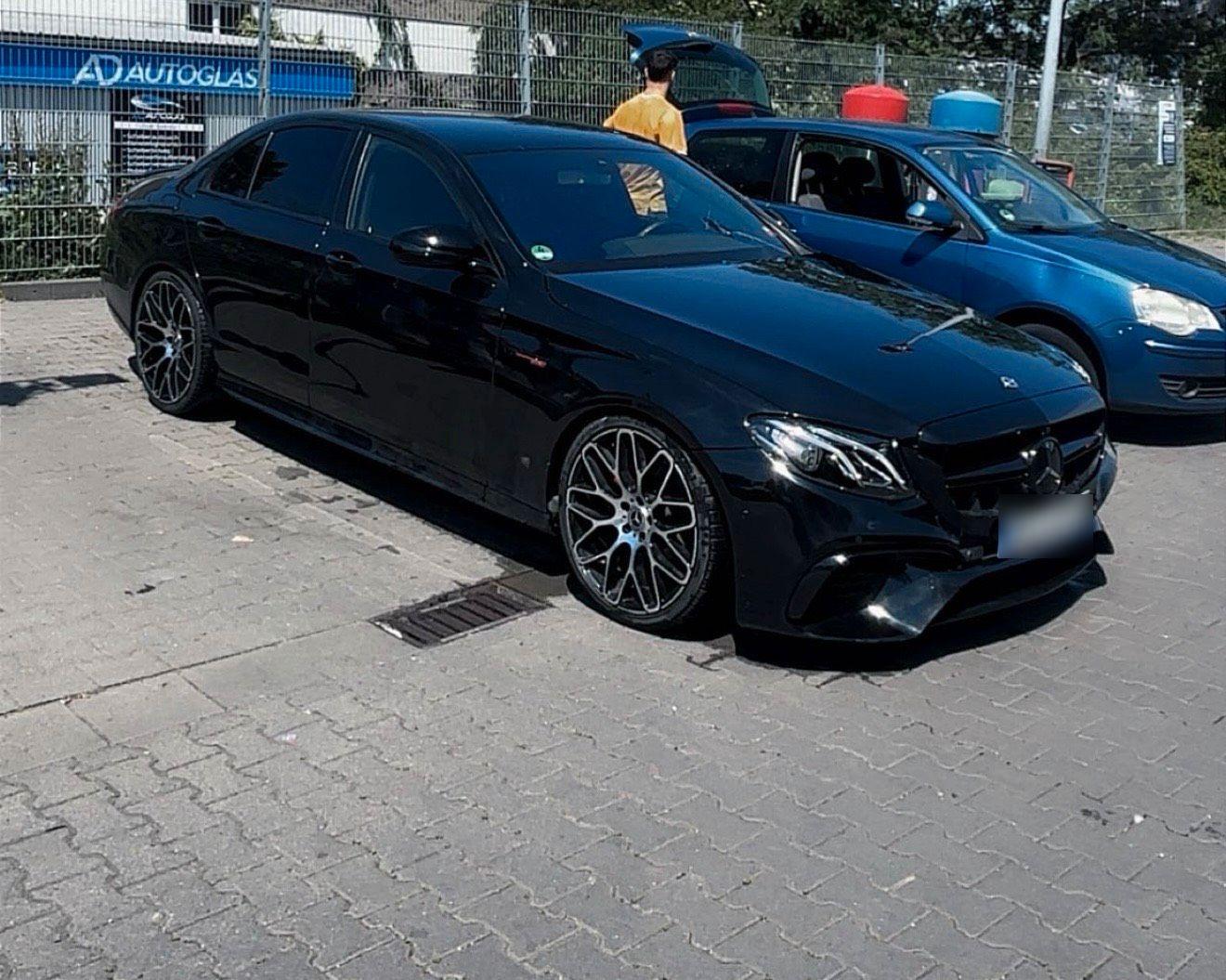 Mercedes-Benz E 200