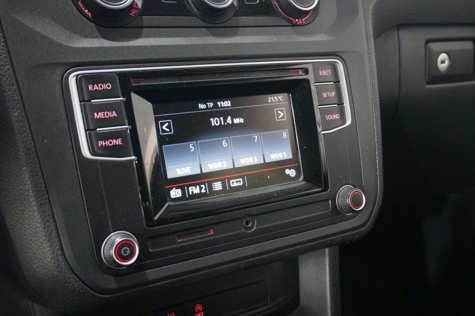 Fahrzeugabbildung Volkswagen Caddy 1.4 TSI TRENDLINE DSG 5-SITZE KLIMA/AHK