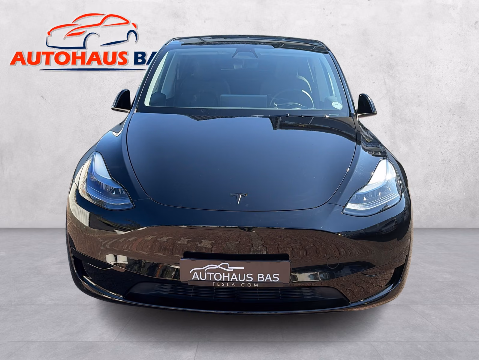 Tesla Model Y SR* 1.Hand *AHK * MOD:2023 * unfallfrei