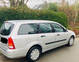 Ford Focus 1.8 Kombi Familien Auto mit Tüv... - Ford Focus aus 1999: Kombi