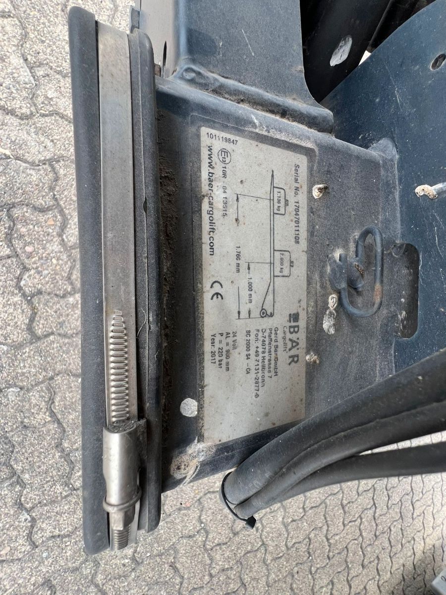 Fahrzeugabbildung Mercedes-Benz Mercedes-Benz Antos 1840 mit Kühlauflieger ROHR