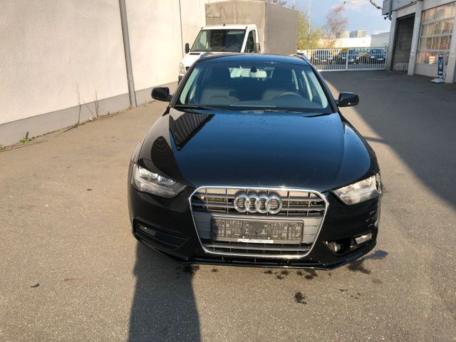 Audi A4 Avant Attraction