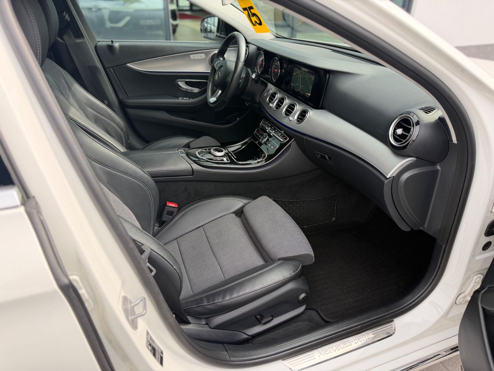 E 220 d T Modell Autom. Navi Leder LED