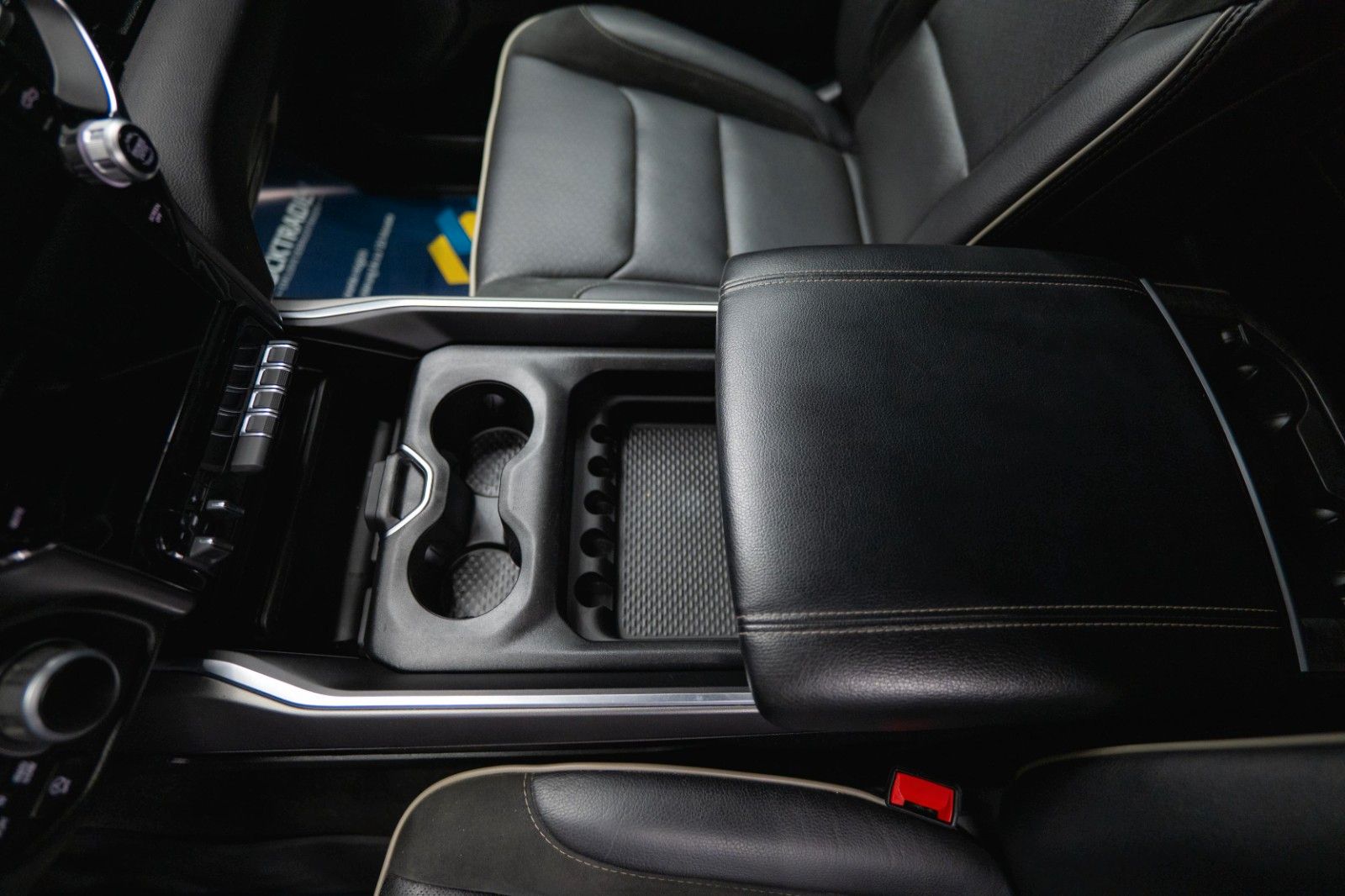 Fahrzeugabbildung Dodge RAM 5.7 V8 HEMI 4x4 LARAMIE Limited Offroad LED