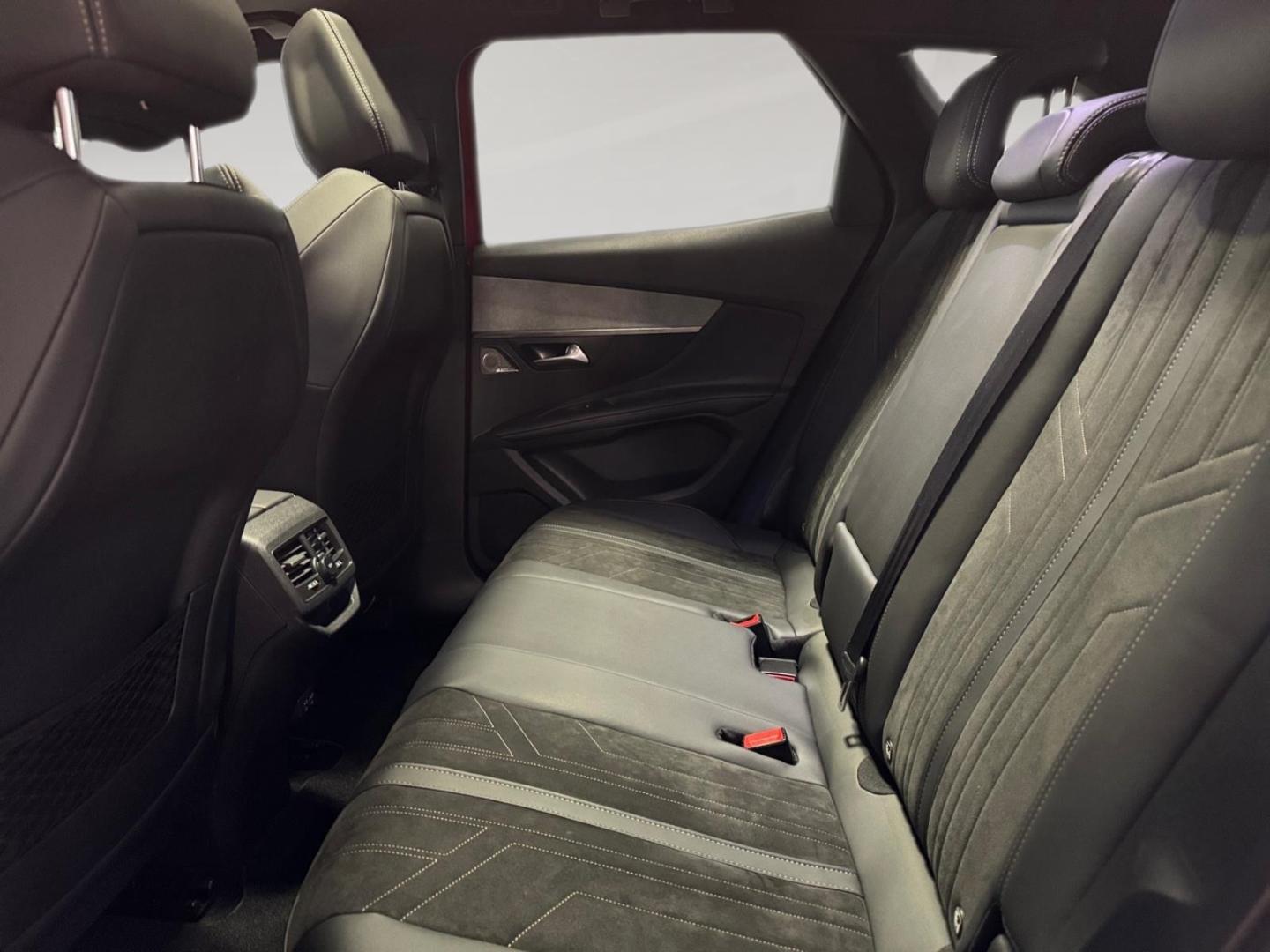 Peugeot 3008 GT 130 Leder Panoramadach Parklenkassistent