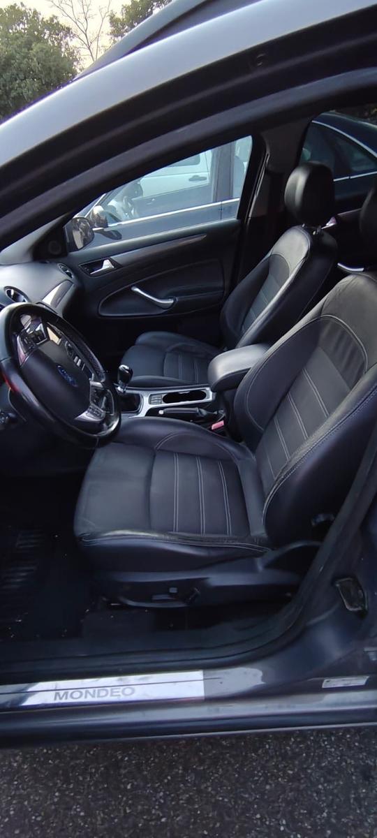 Ford Mondeo 2012 — photo 7
