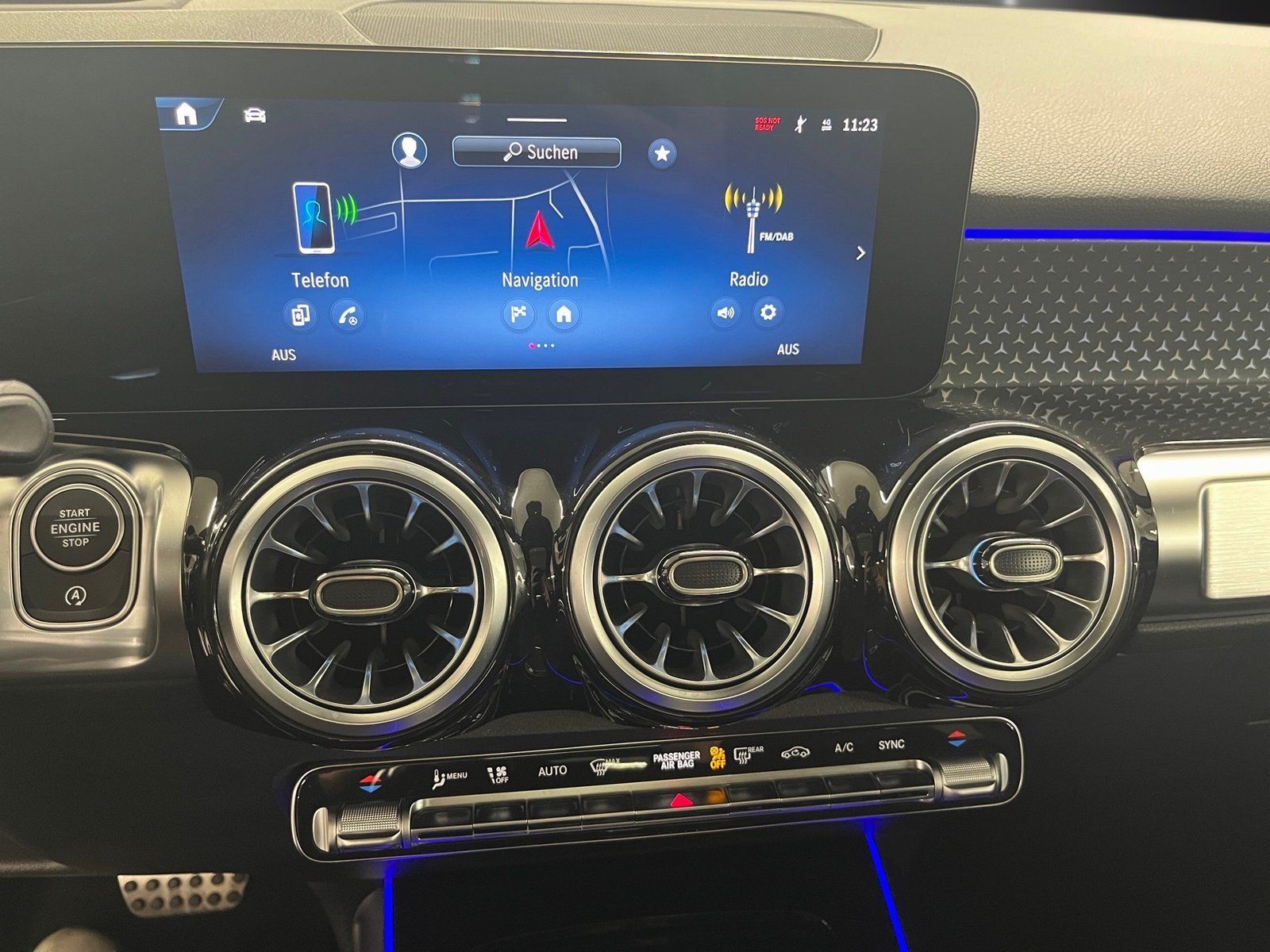 Fahrzeugabbildung Mercedes-Benz GLB 250 4M AMG Plus*Pano*HUD*360°*Multibeam*Memo