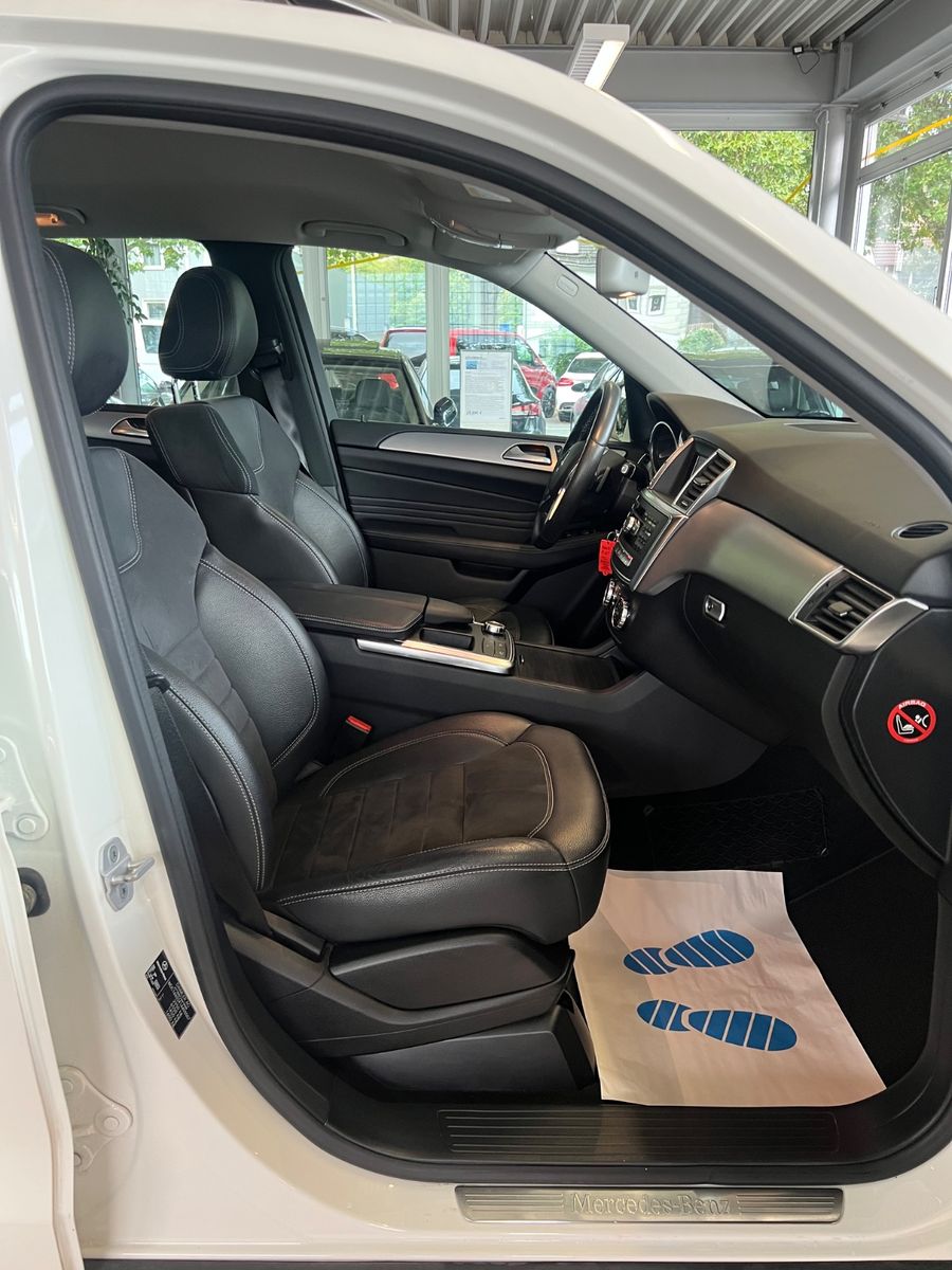 Fahrzeugabbildung Mercedes-Benz ML 350 d BlueTec 4Matic * 1.HAND * GEPFLEGT *