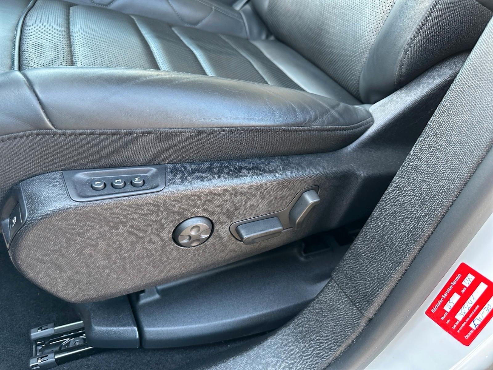 Citroën C5 Aircross Shine Pack mit AHK, Panorama, Sitzhg