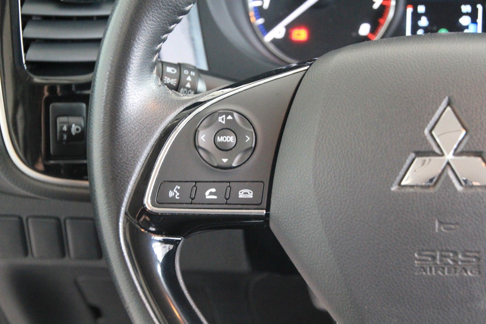 Fahrzeugabbildung Mitsubishi Outlander Active 2WD