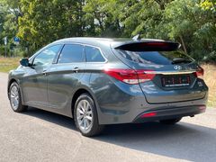 Fahrzeugabbildung Hyundai i40 1.7 CRDi Trend Blue *Navi*Tempomat*RFKamera*