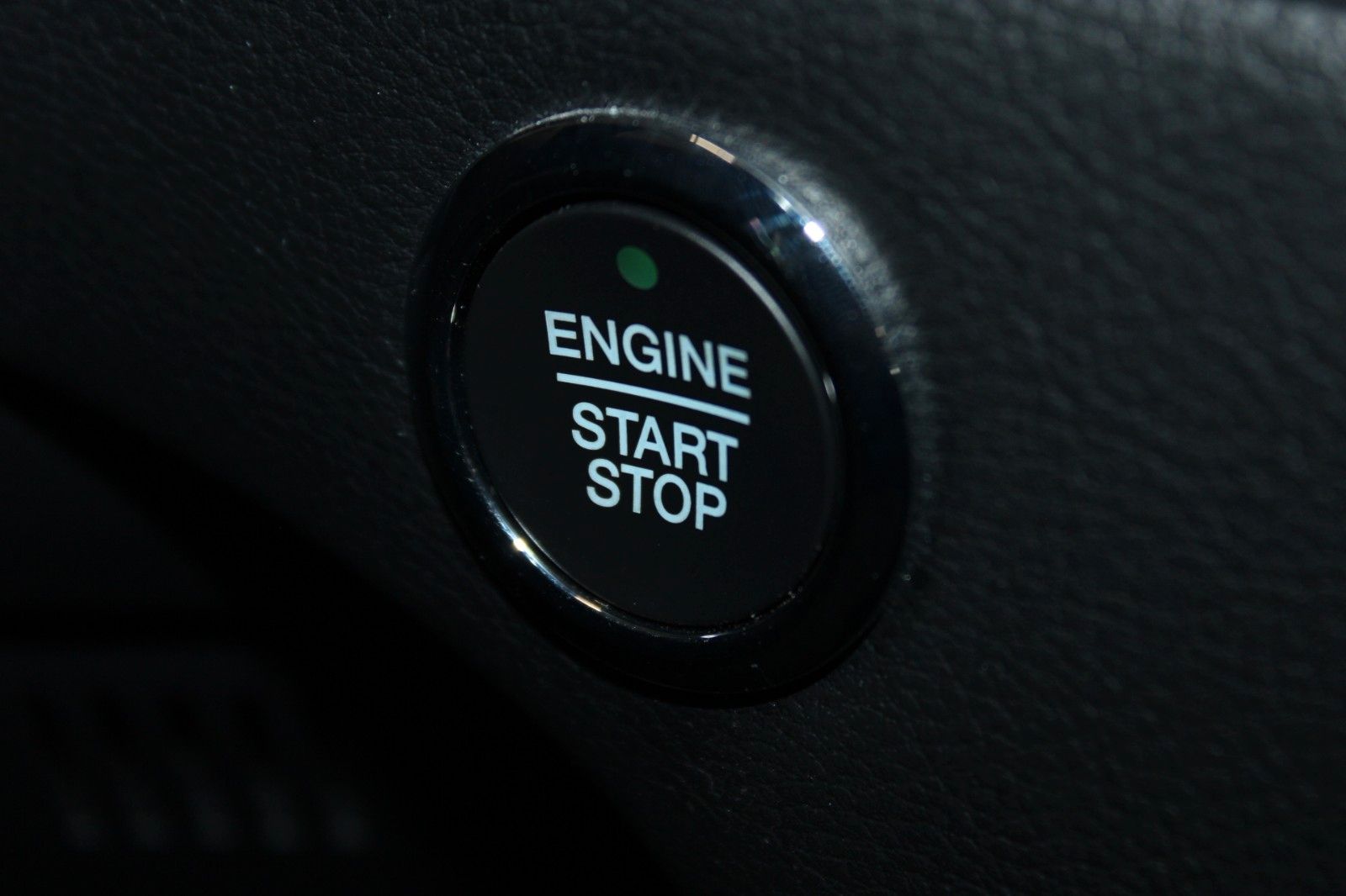 Fahrzeugabbildung Ford S-Max Titanium Automatik 7-Sitze AHK ACC CAM LED