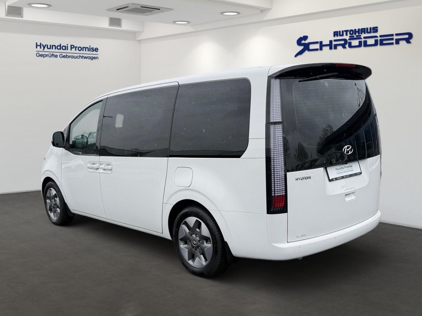 Fahrzeugabbildung Hyundai STARIA Trend 2.2 CRDi 9-SITZER+360°CAM+LED+ACAA