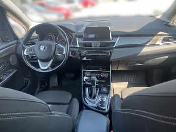 BMW 218 - 11