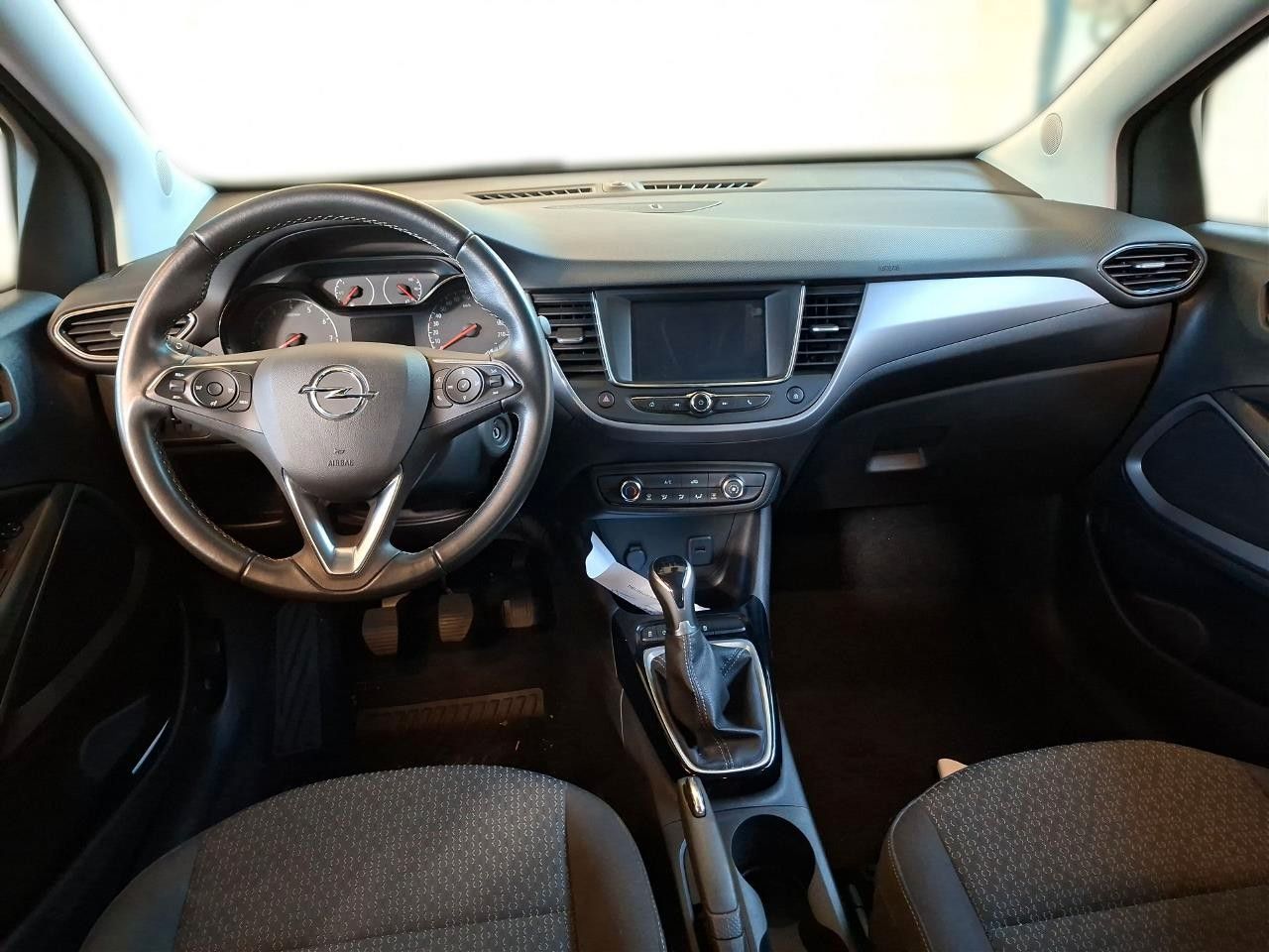 Fahrzeugabbildung Opel Crossland (X) 1.2 EDITION NAVI/LED/KAMERA/TEMP.