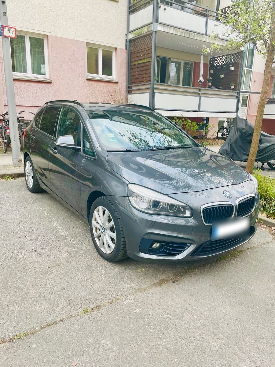 BMW BMW 220 Active Tourer Sport Paket  Leder K...