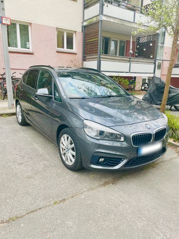 BMW BMW 220 Active Tourer Sport Paket  Leder K...