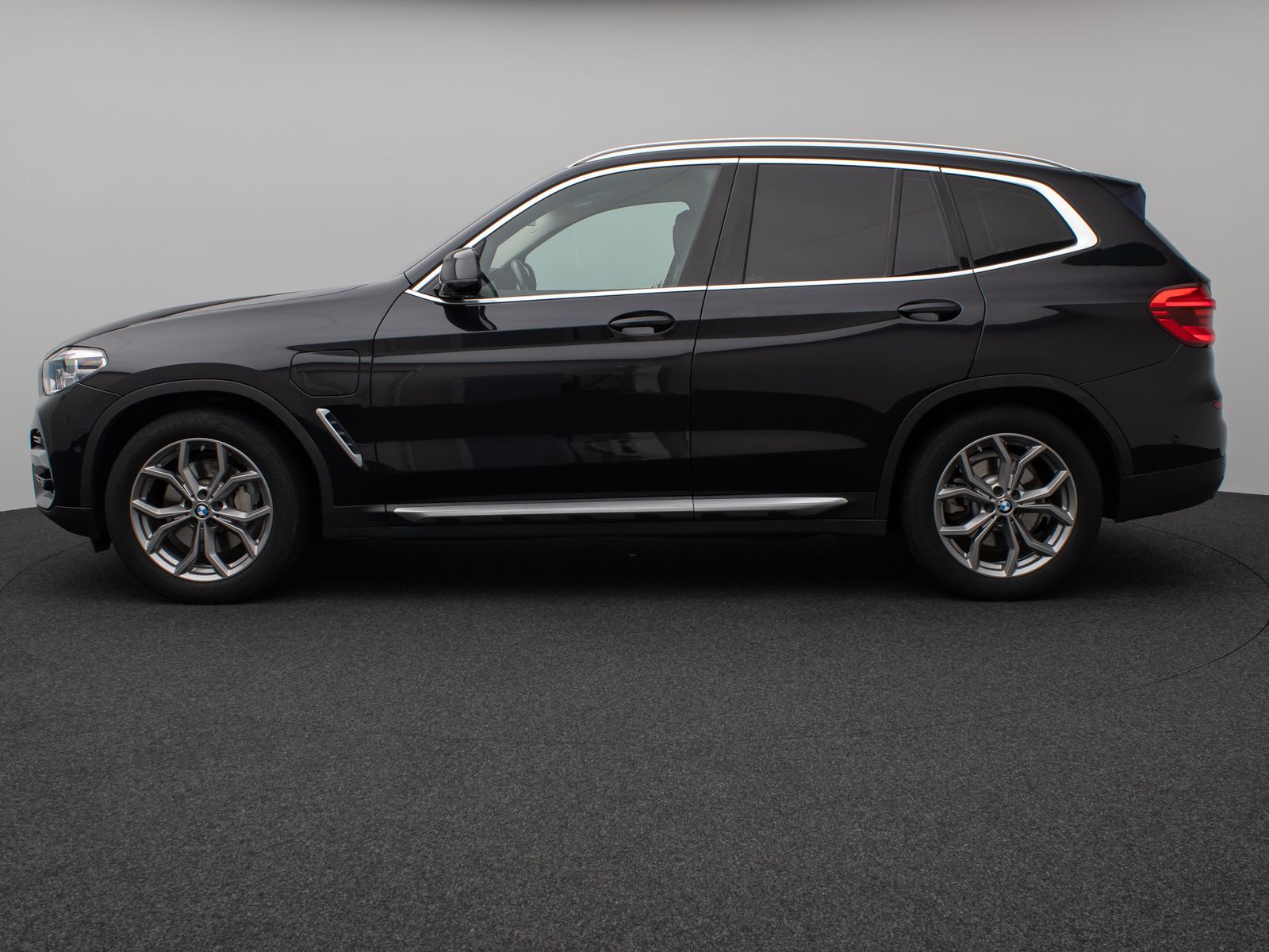 Fahrzeugabbildung BMW X3 xD30e xLine Kamera DAB HiFi Komfort Sport LED