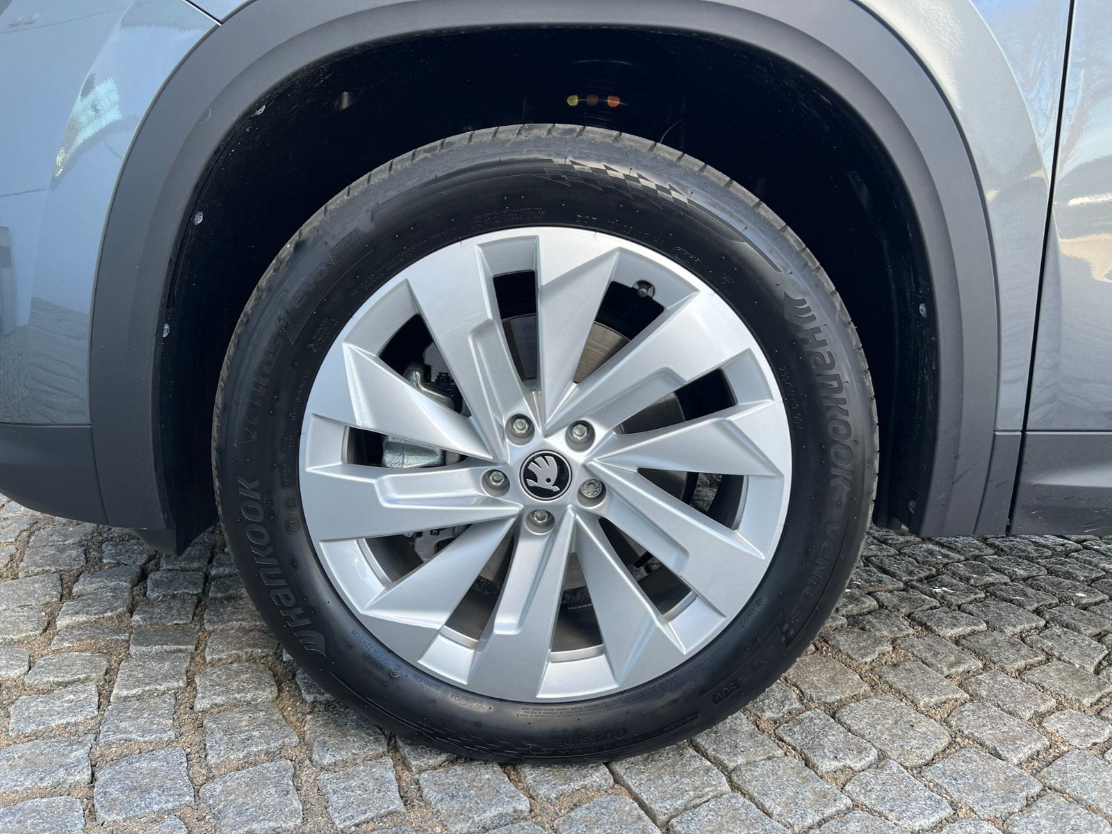 Fahrzeugabbildung SKODA Kodiaq Selection 2.0 TDI DSG 4x4 *AHK, 7-Sitzer,