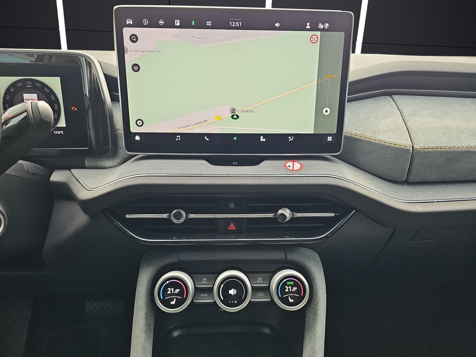 Fahrzeugabbildung SKODA Kodiaq TDI  4x4 Selection DSG ACC AHZ KAMERA