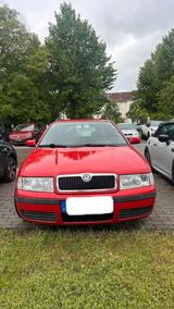Skoda Octavia Tour 2.0 Benziner  180.000 ... - Skoda Octavia aus 2004: Kombi