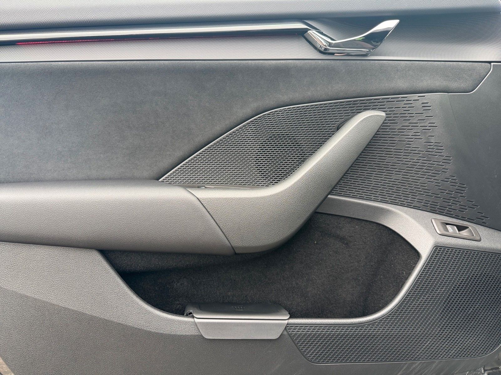 Fahrzeugabbildung SKODA Octavia RS Combi 2.0 TSI