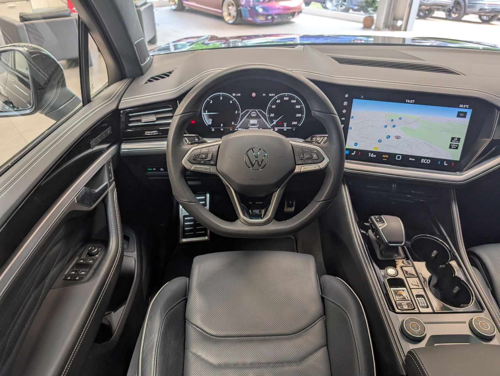 Fahrzeugabbildung Volkswagen Touareg 3.0TDI 4M R-Line VOLL Black 22" UPE 114T