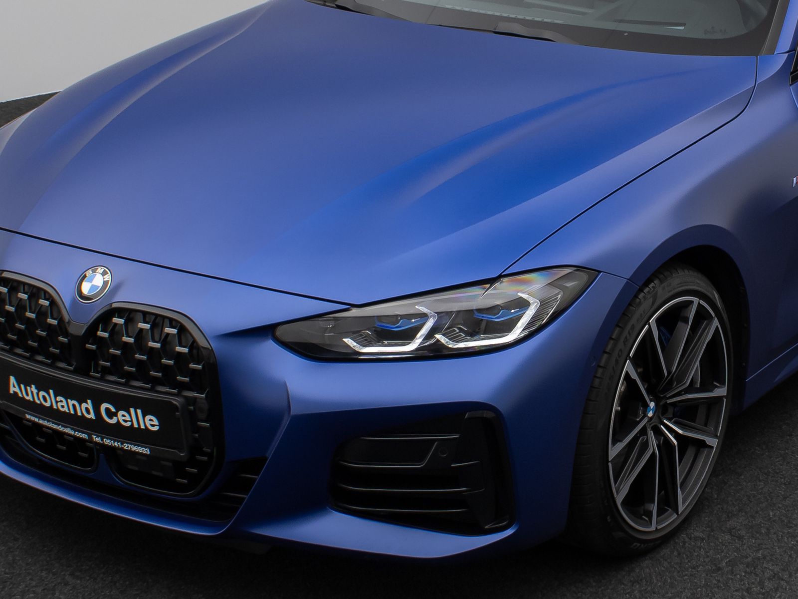 Fahrzeugabbildung BMW M440i xD Cabrio DAB Kamera HUD Individual 19Zoll