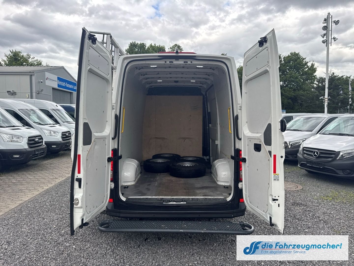 Fahrzeugabbildung Volkswagen Crafter Kasten 35 L2H2Glastransporte KAMERA PDCv