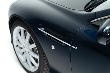 2005 Aston Martin DB9 — миниатюра 13