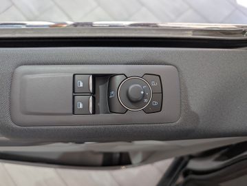 Ford Tourneo Custom Tit. 2.0 L2 NEUES MODELL