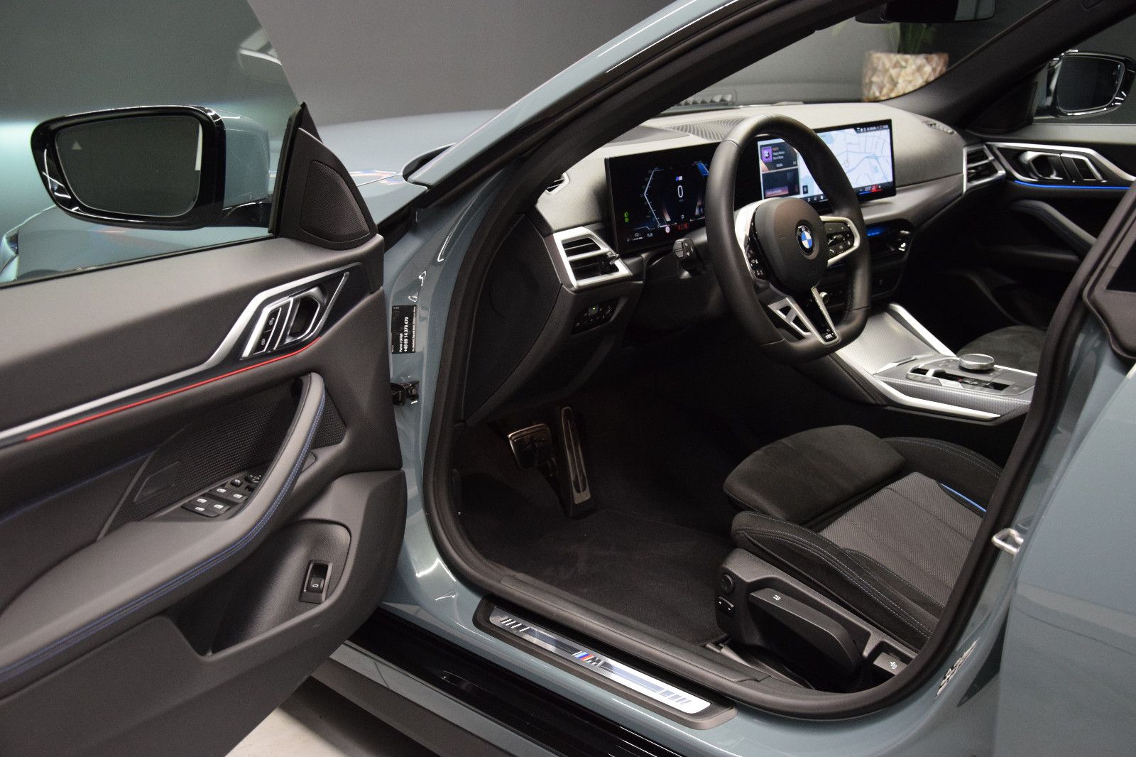 Fahrzeugabbildung BMW 420d xDrive MSport Pano HuD ACC Keyless 360° Amb