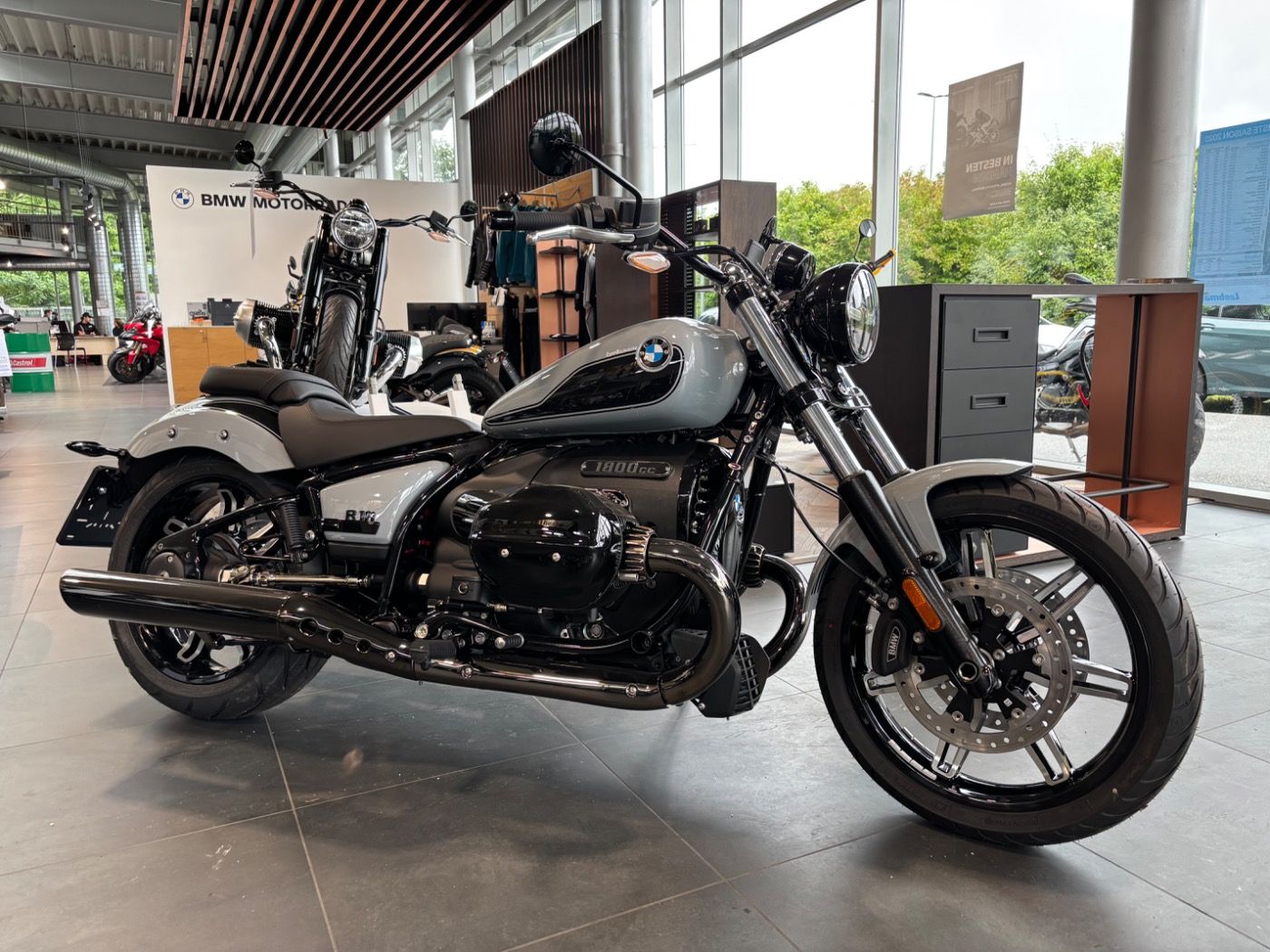 Fahrzeugabbildung BMW R 18 Komfort-Paket, Blacked-Out-Paket