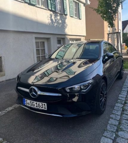 MERCEDES-BENZ CLA 200 - Avantgarde | Ampelansicht | MBUX