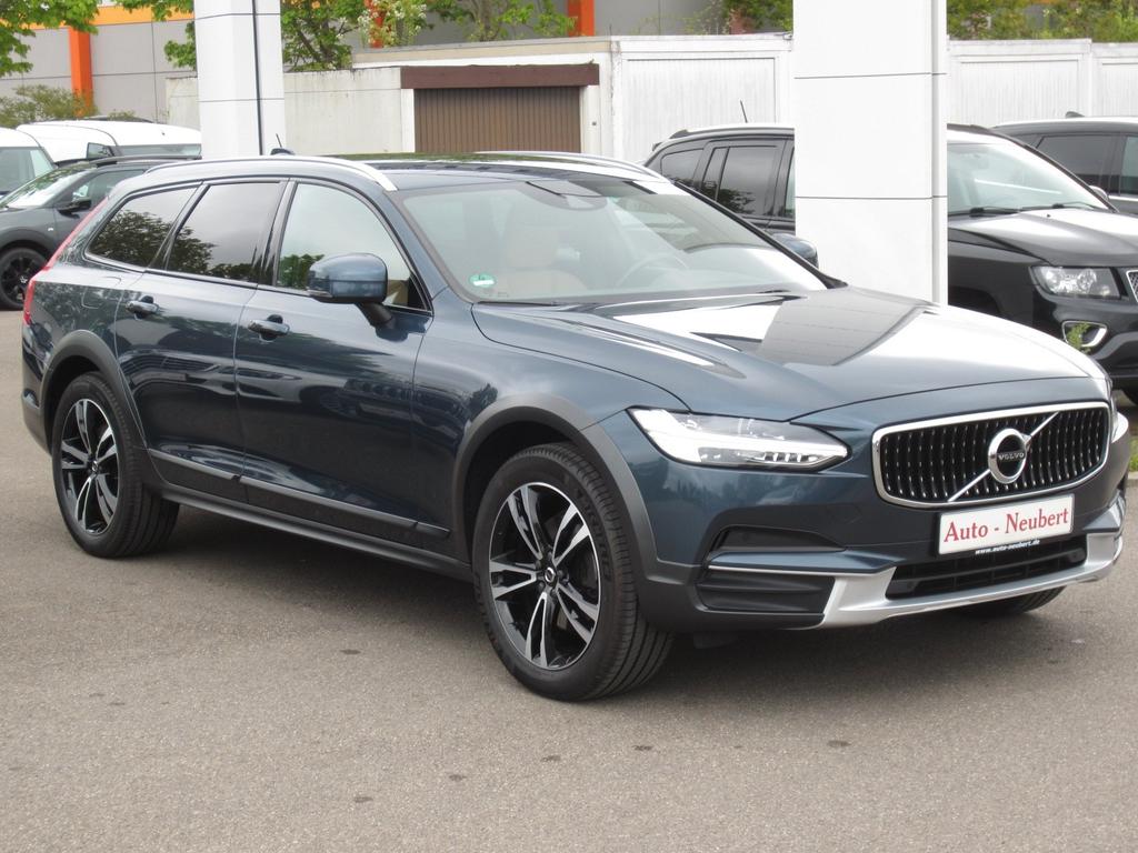 Volvo V90 Cross Country
