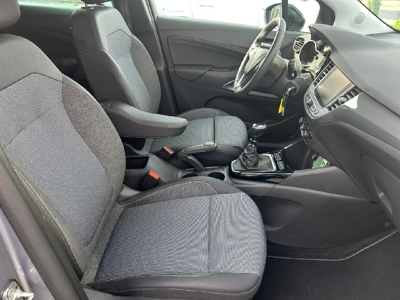 Fahrzeugabbildung Opel Crossland Elegance