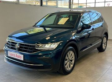 Volkswagen Tiguan - 1
