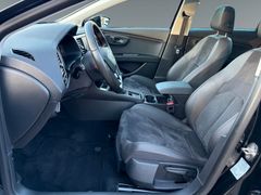 Fahrzeugabbildung Seat Leon ST FR Black Matt Edition 1.5 TSI Navi Pano